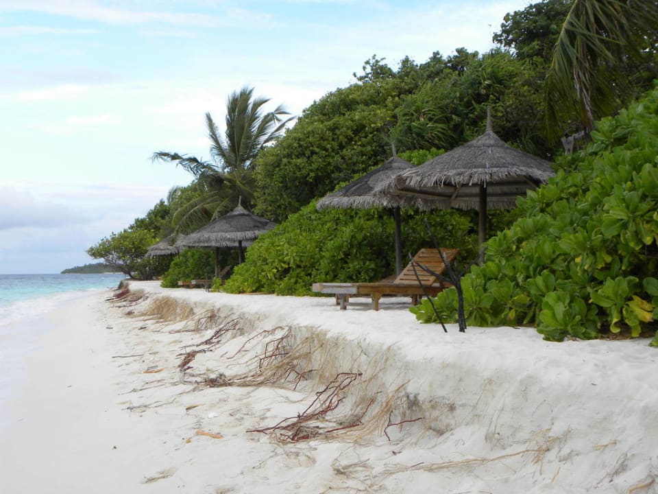 Weggespülter Strand NH Collection Maldives Reethi Resort
