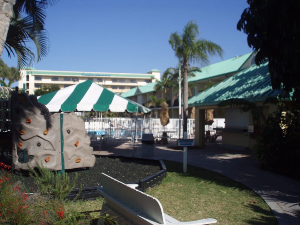 Innenhof Beachside Hotel and Suites