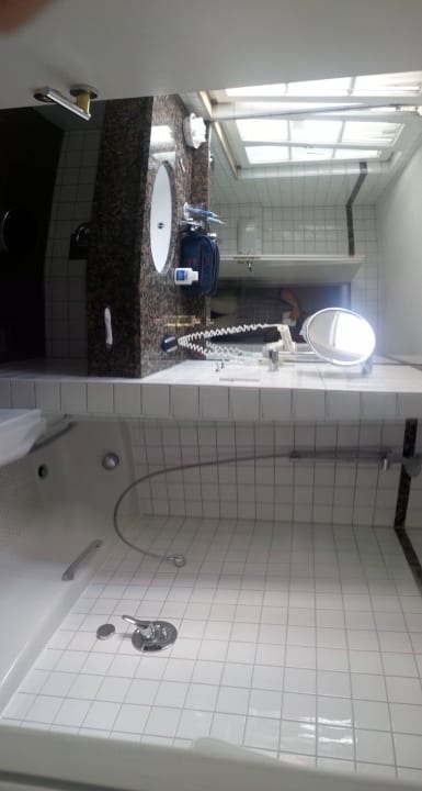 Bad DOM Hotel LIMBURG