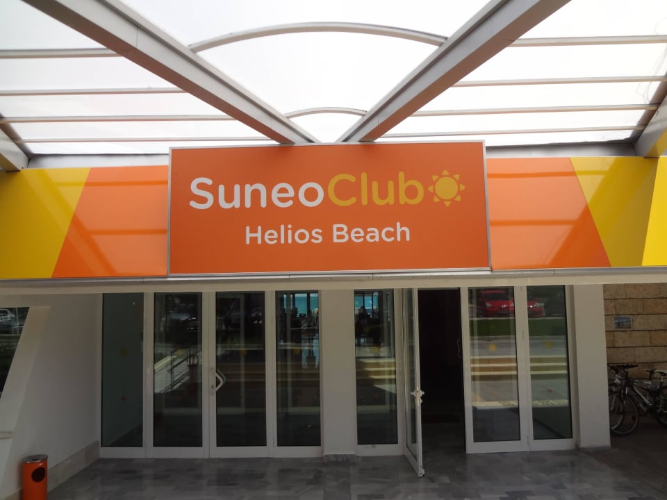 Haupteingang AluaSun Helios Beach