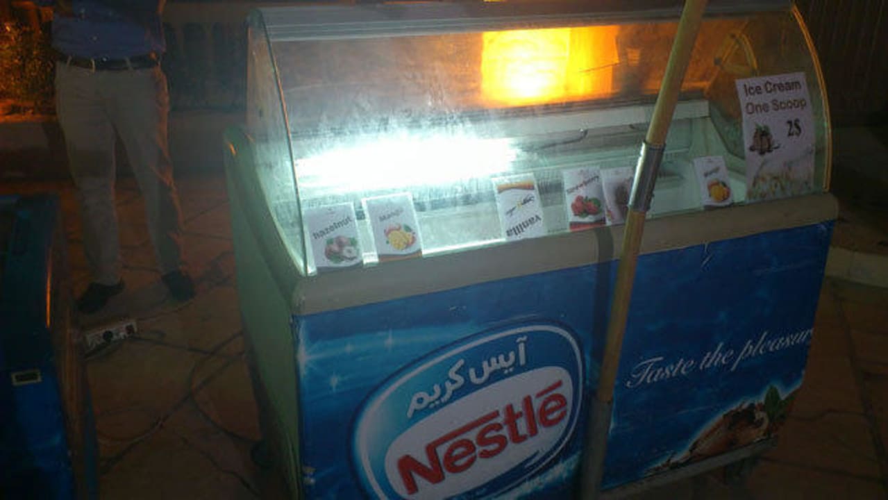 Ekelig verdreckte Eisbox Sunny Days Palma De Mirette Resort & Spa