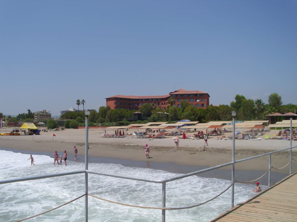 Haupthaus vom Steg  Club Turtas Beach Hotel