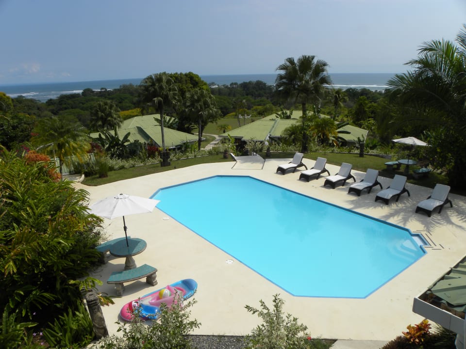 Pool Hotel Lookout at Playa Tortuga