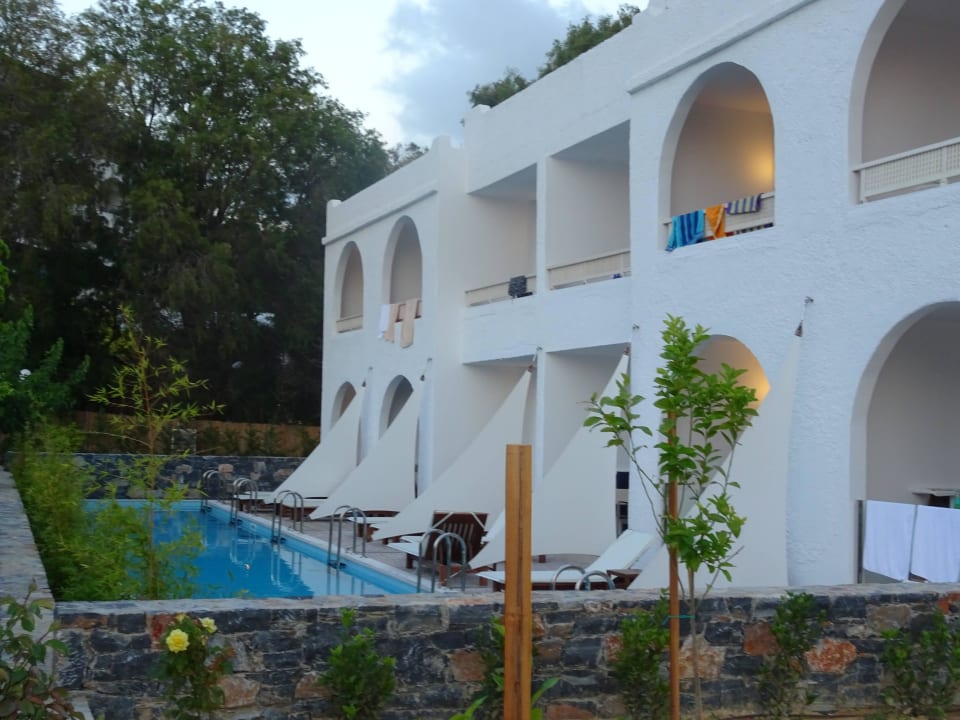 Familienzimmer mit eigenen Pool Atlantica Akti Zeus Hotel