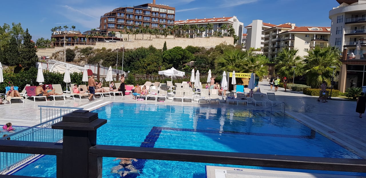 Pool Ramada Resort Kusadasi & Golf