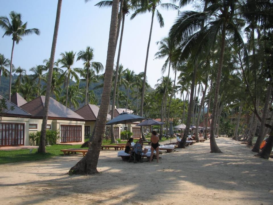 Garagen? ...oder was? Direkt am Strand! Dinso Resort & Villas Ko Chang, Vignette Collection by IHG