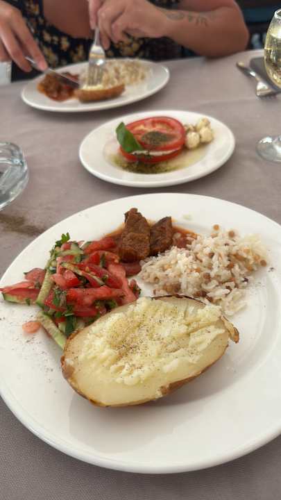 Gastro Alba Queen Hotel