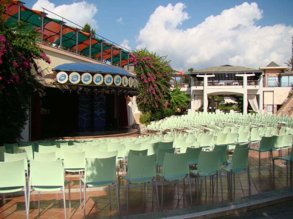 Амфитеатр Limak Limra Hotel & Resort
