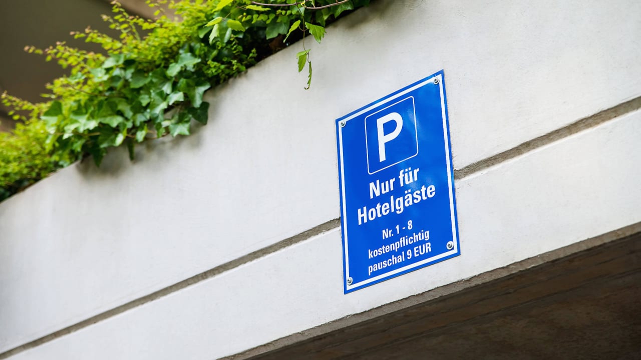 Garage kostenpflichtig Fontana Hotel Wiesbaden