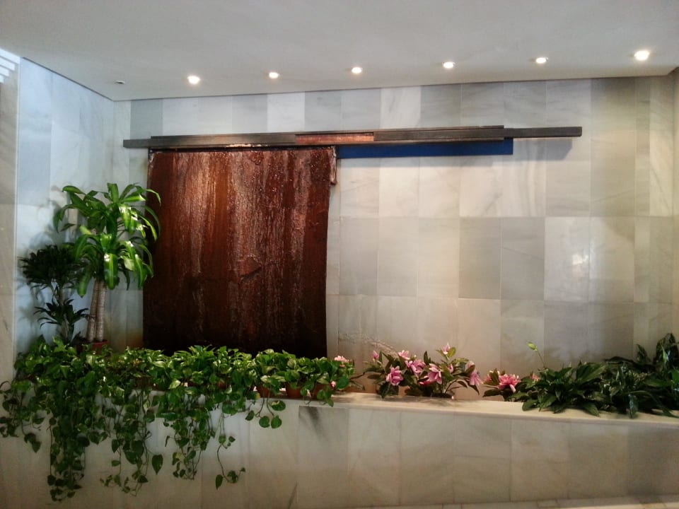 Architektur und kunst gibt es dort auch zu genüge Hotel Serrano Palace