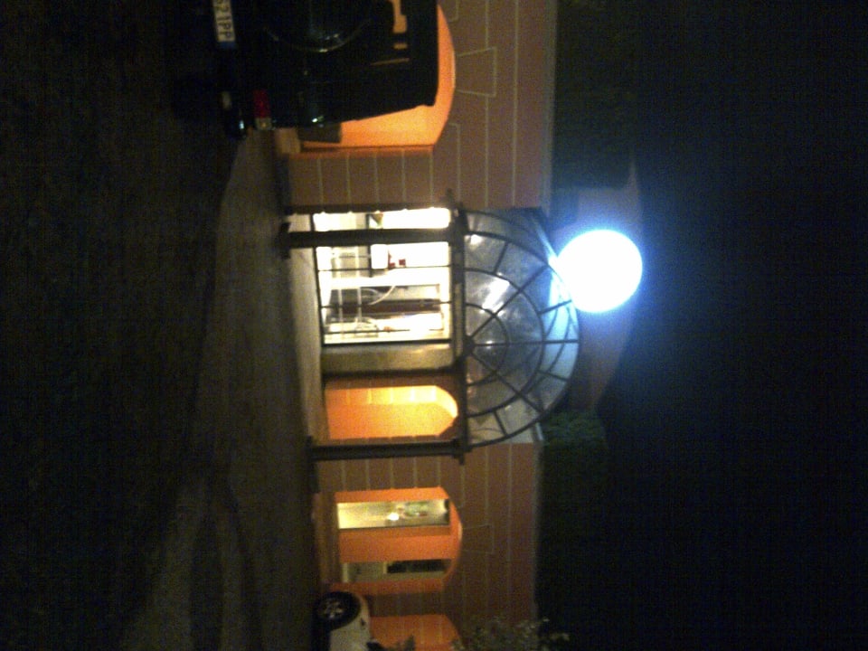 Eingang: Restaurant und Bar Villa Sassa