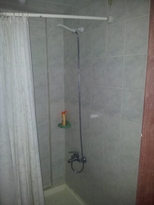 Dusche Semoris Hotel