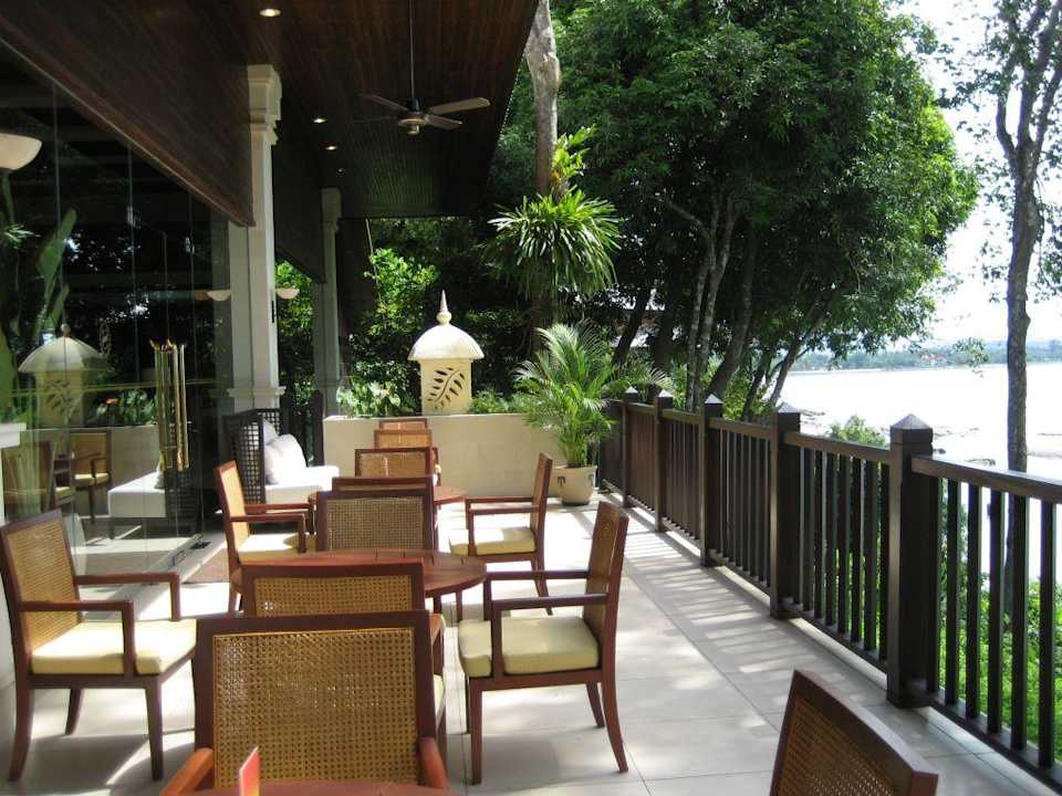 Aussenbereich der Lobbybar Hotel Sheraton Langkawi Beach Resort