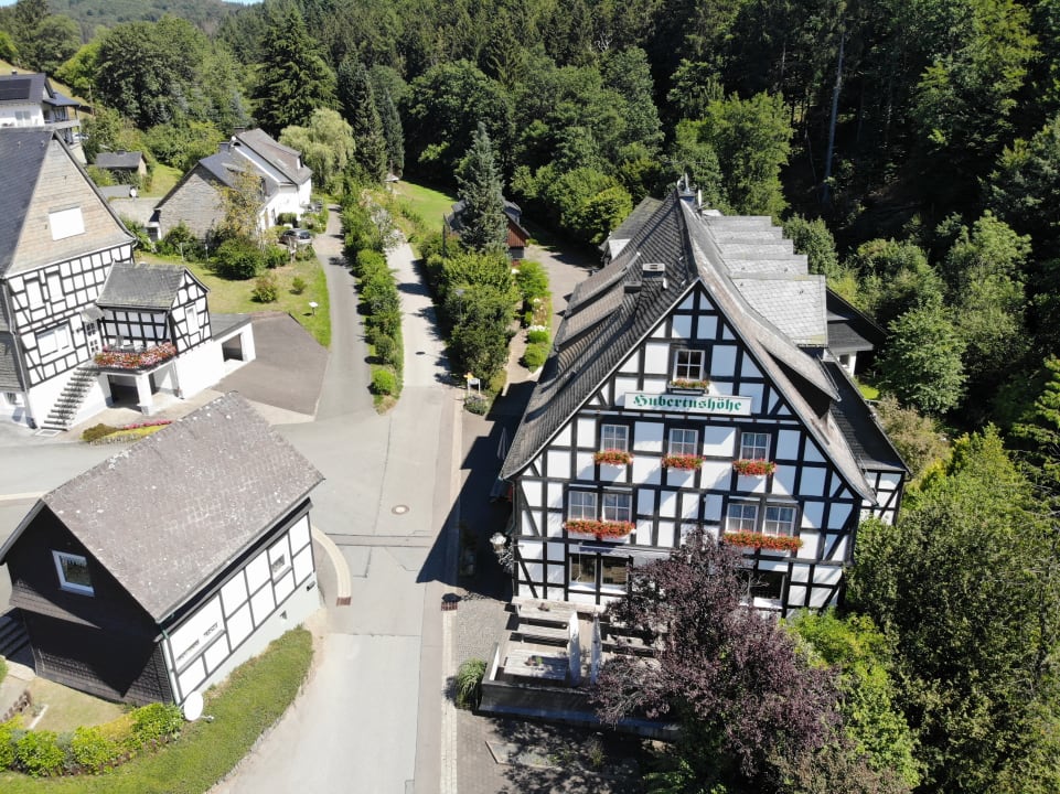 Außenansicht Hotel & Gasthof Hubertushöhe