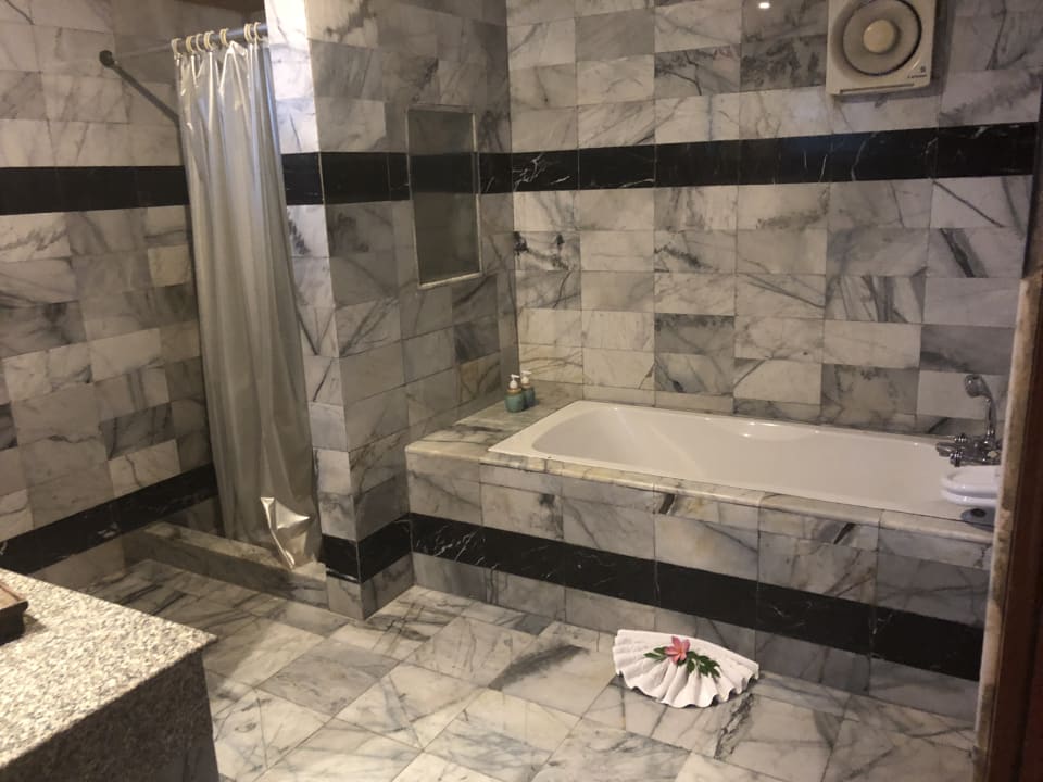 Zimmer The Fair House Beach Resort