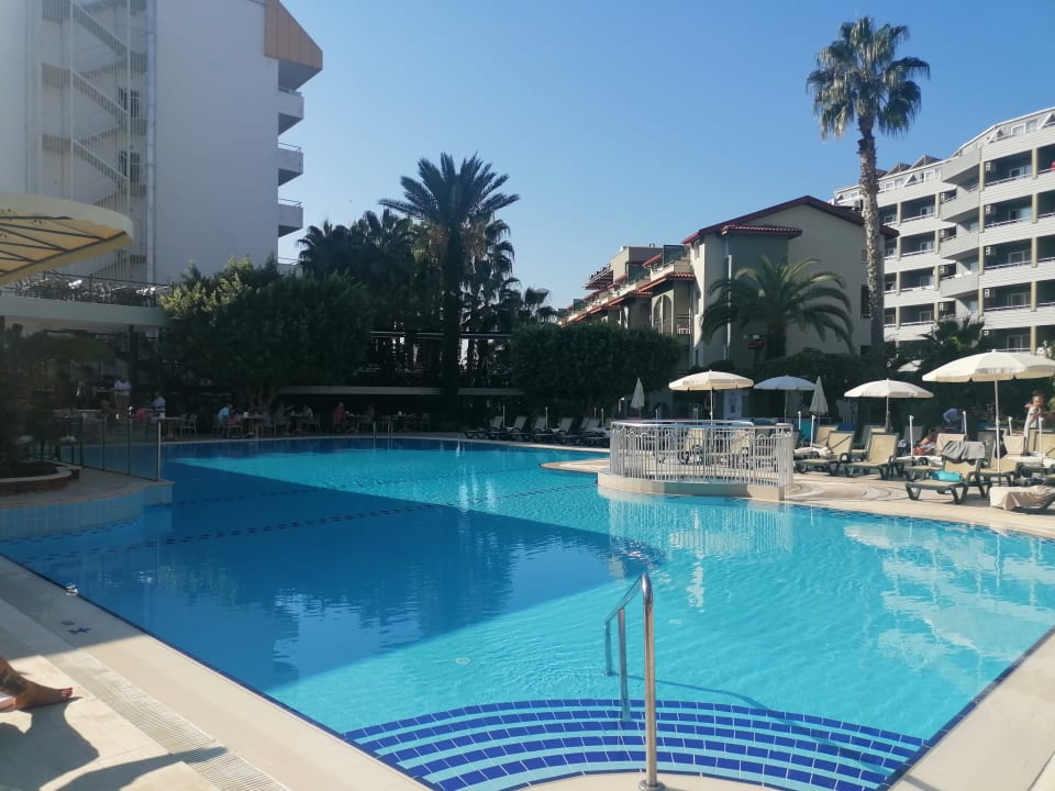 Strand Hotel Gardenia Beach