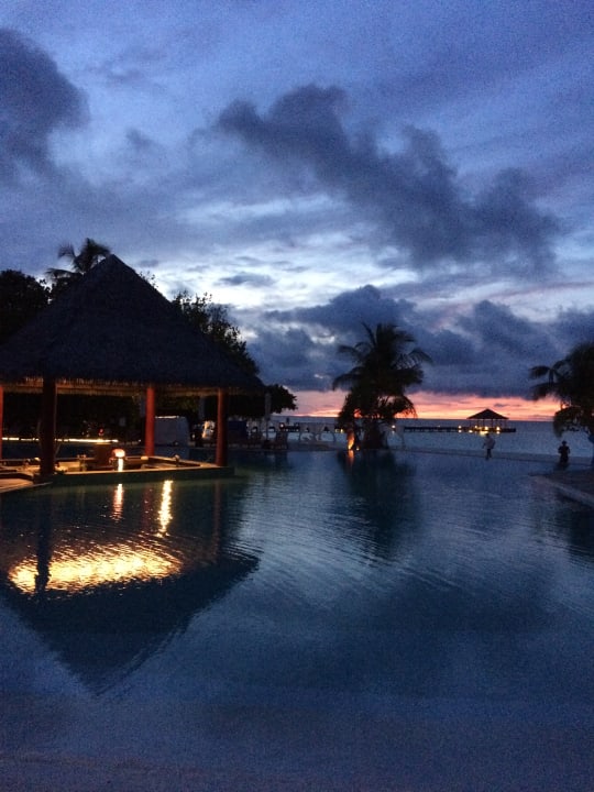 Pool Adaaran Select Meedhupparu Island Resort - Premium All Inclusive