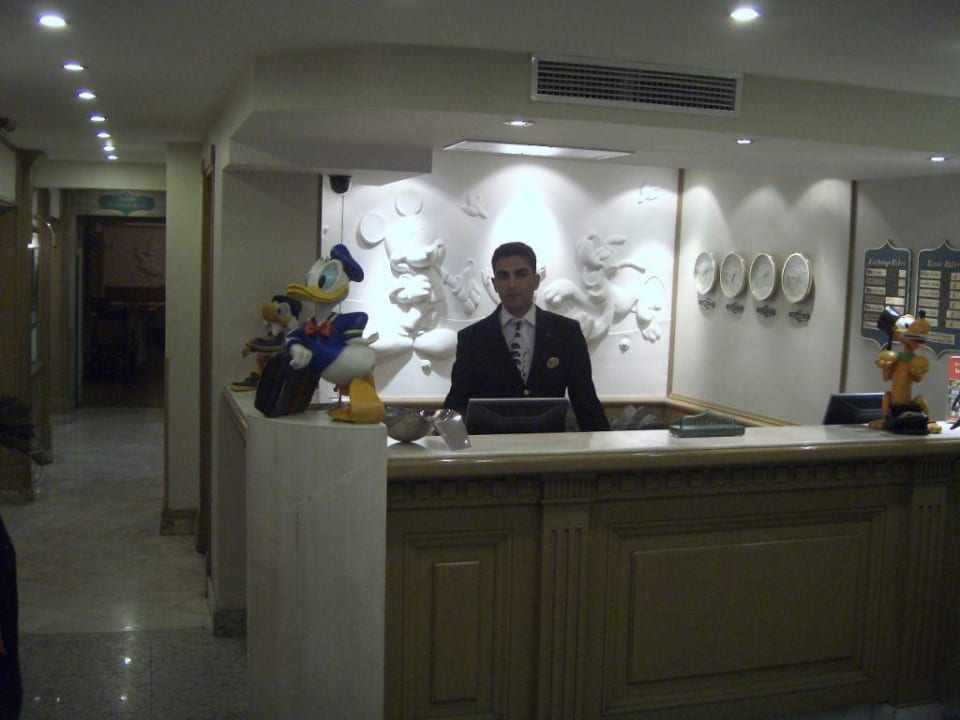 Rezeption Hotel Cartoon