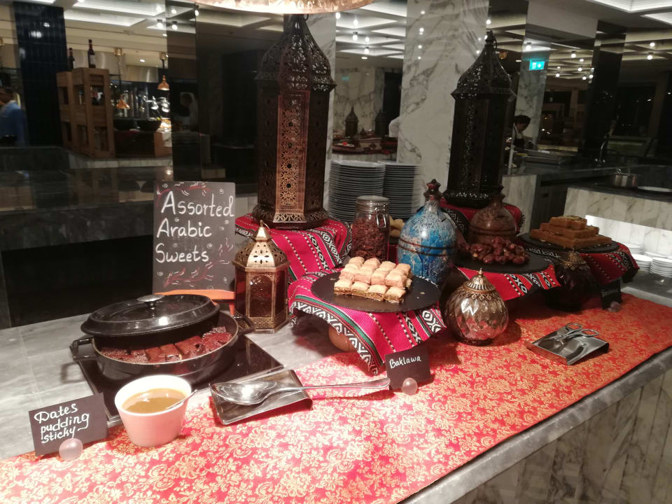 Gastro Al Bustan Palace - A Ritz-Carlton Hotel