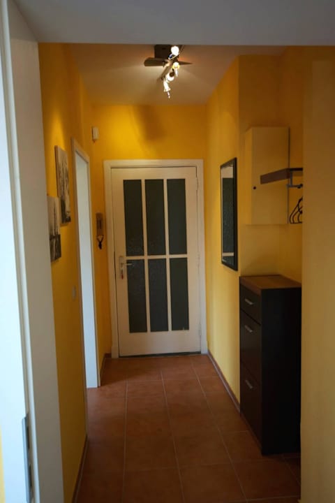 Eingangsbereich, Flur Ferienwohnung Pinguin-City