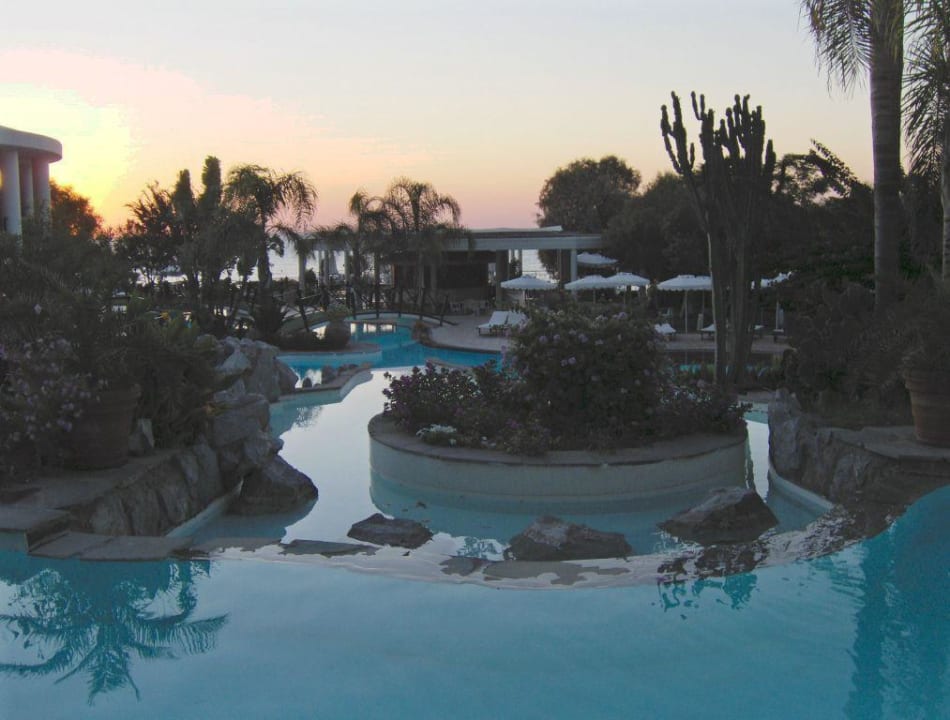 Poollandschaft am Morgen Hotel Calypso Beach