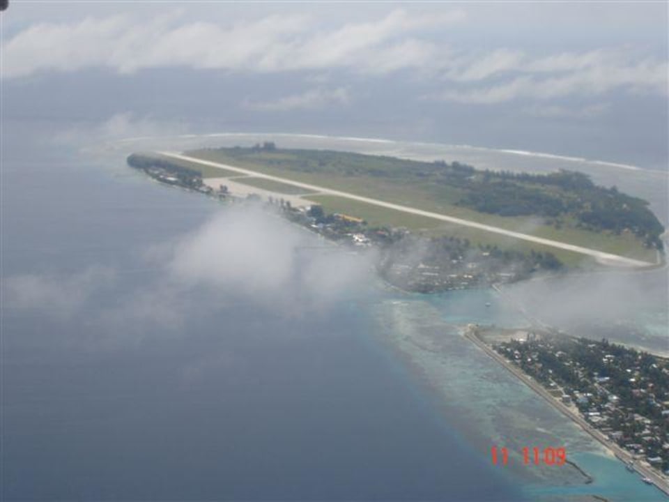 Gan aus der Luft Equator Village Resort