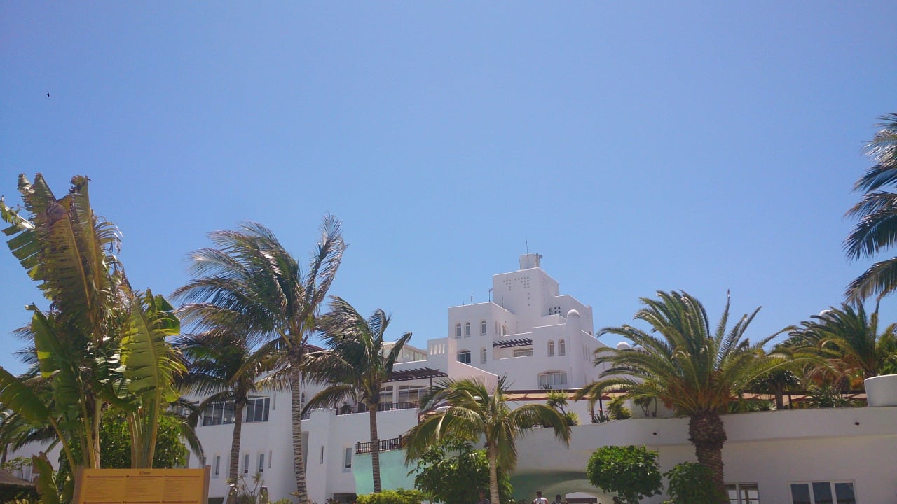 Haupthaus vom Pool aus Club Jandia Princess