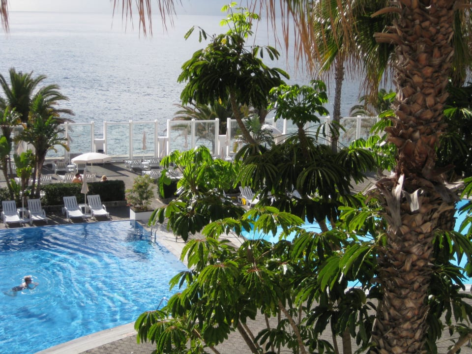 Blick von der Frühstücksterrasse Hotel Riu Madeira