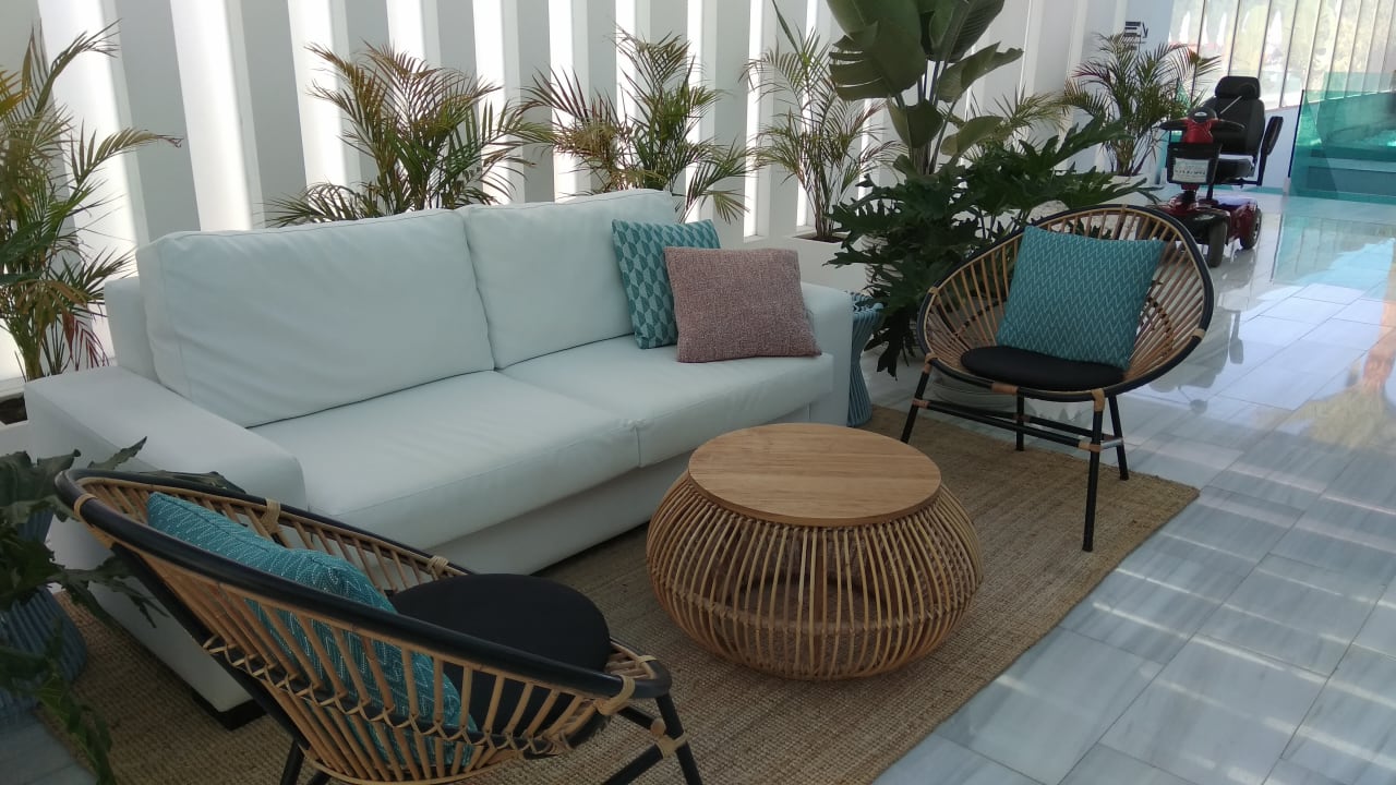 Lobby Canary Garden Club