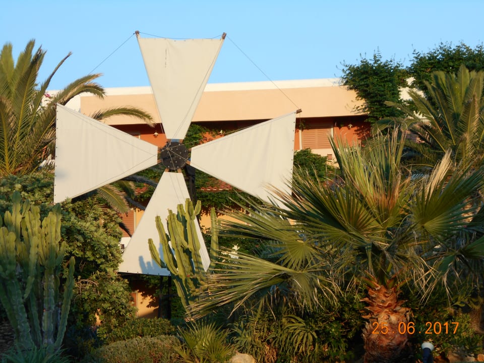 Gartenanlage Anissa Beach & Village