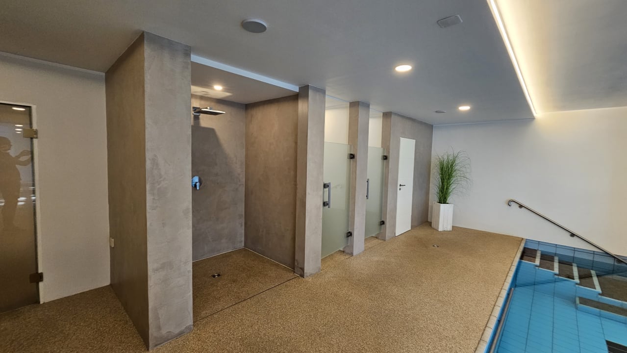 Pool Flair Hotel Hubertus