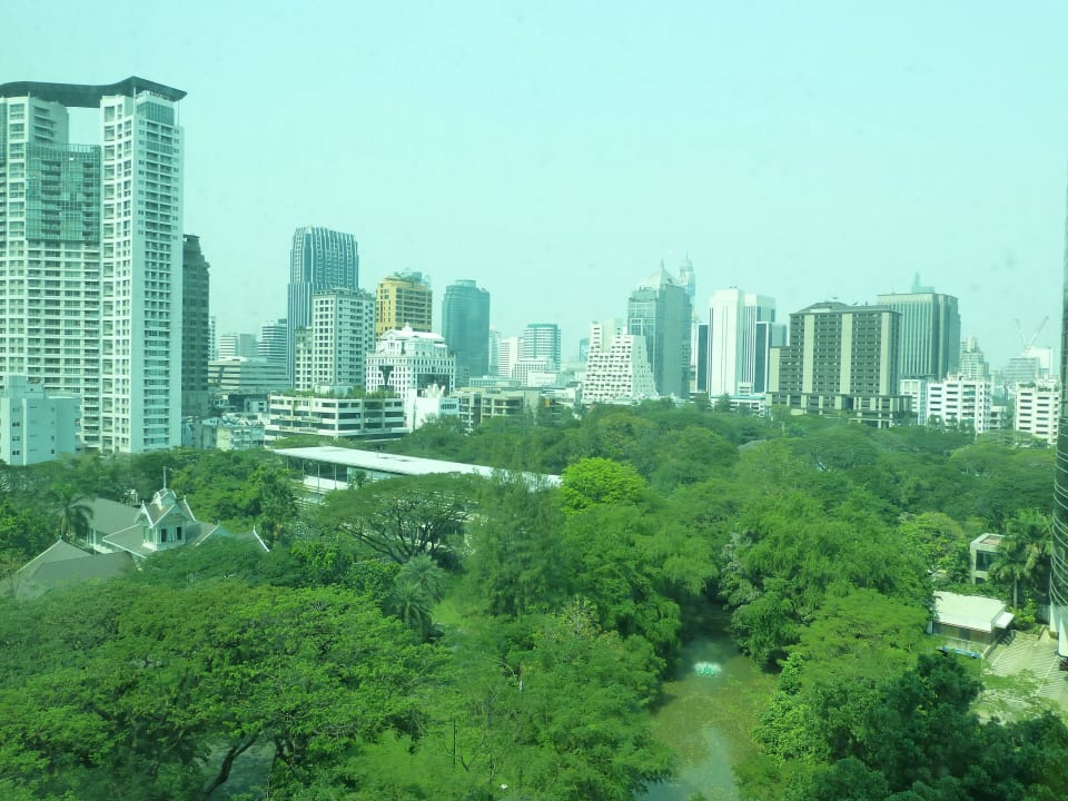 Blick auf die Stadt Oriental Residence Bangkok