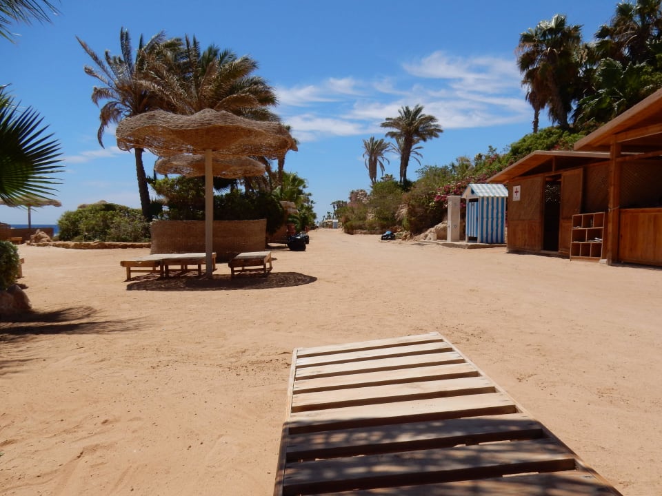 "Ausgestorbene" Strandanlage Pickalbatros Citadel Resort