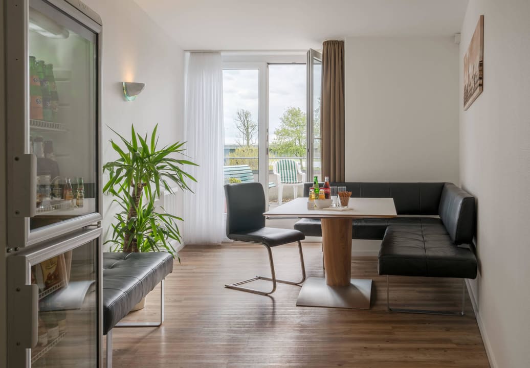 Aufenthaltsbereich mit Terassenzugang Hotel Chrisma