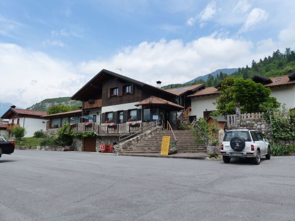 Außenansicht Albergo Ristorante Al Fogolar