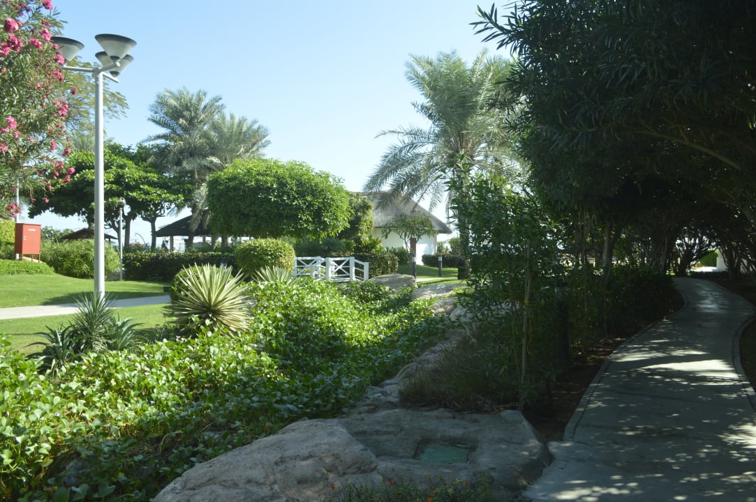 Gartenanlage Fujairah Rotana Resort & Spa