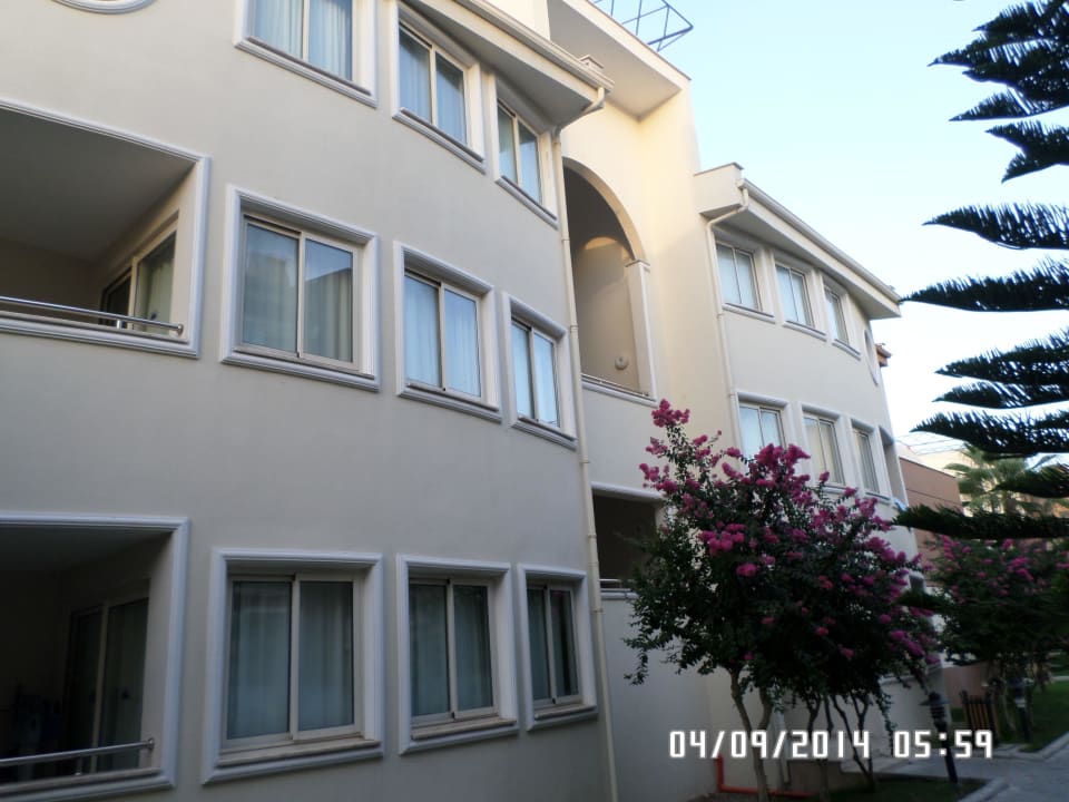 Wohnblock 1801-1827 Kamelya Aishen Club