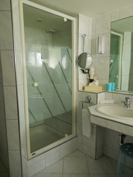 Teil des Badezimmers Romantik Hotel Säntis