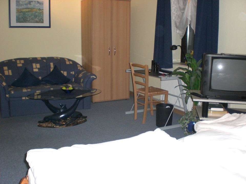 Zimmeransicht vom Bett aus Hotel Frick's