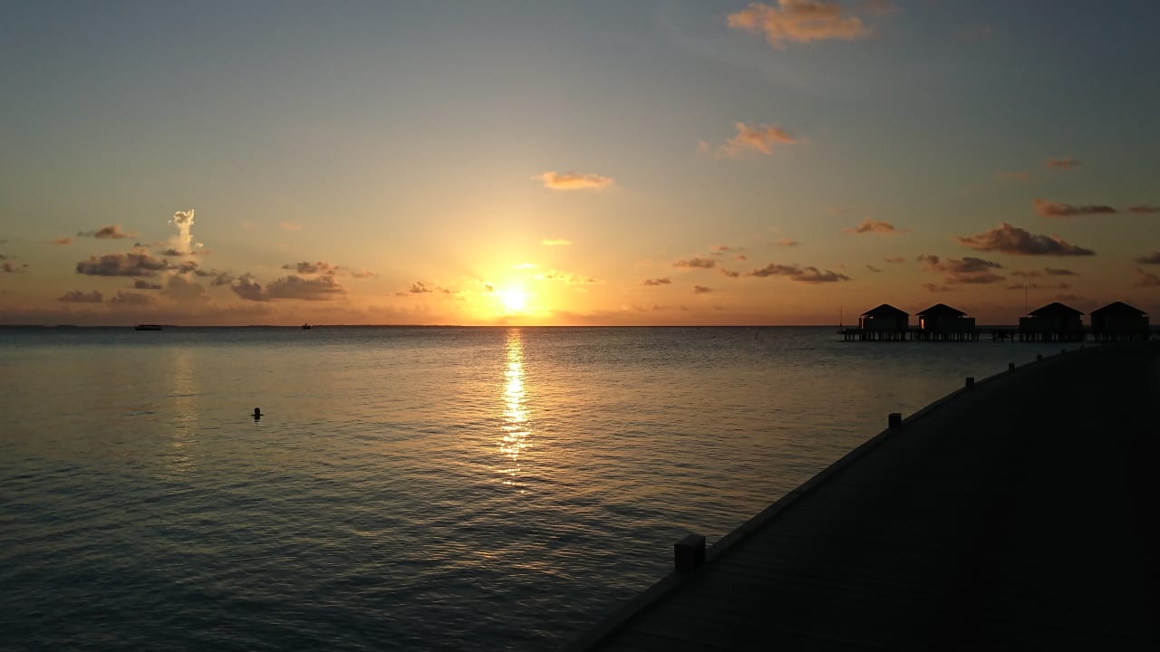 Sonnenuntergang - Westseite NH Collection Maldives Havodda Resort