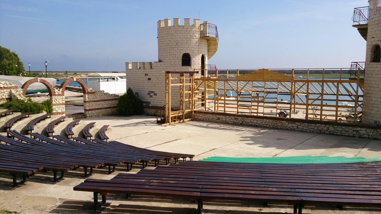 Modernes Amphitheater HVD Viva Club Hotel