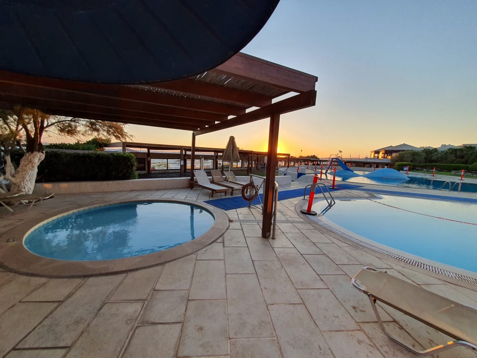 Pool Apollonia Beach Resort & Spa