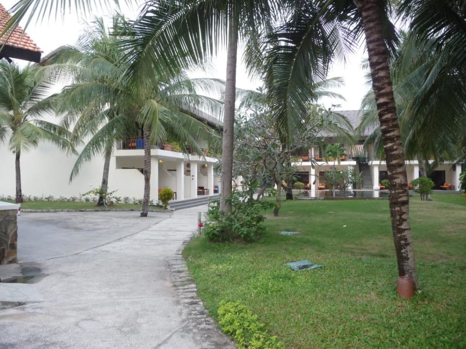 Hotel-Gebäudekomplex der Standard und Superior Zimmer Hotel Blue Ocean Resort