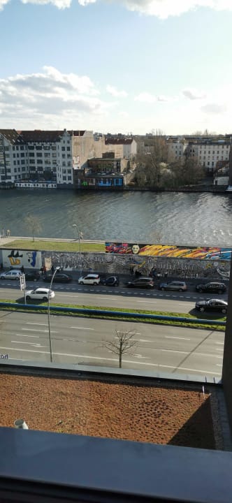 Ausblick Hampton by Hilton Berlin City East Side Gallery