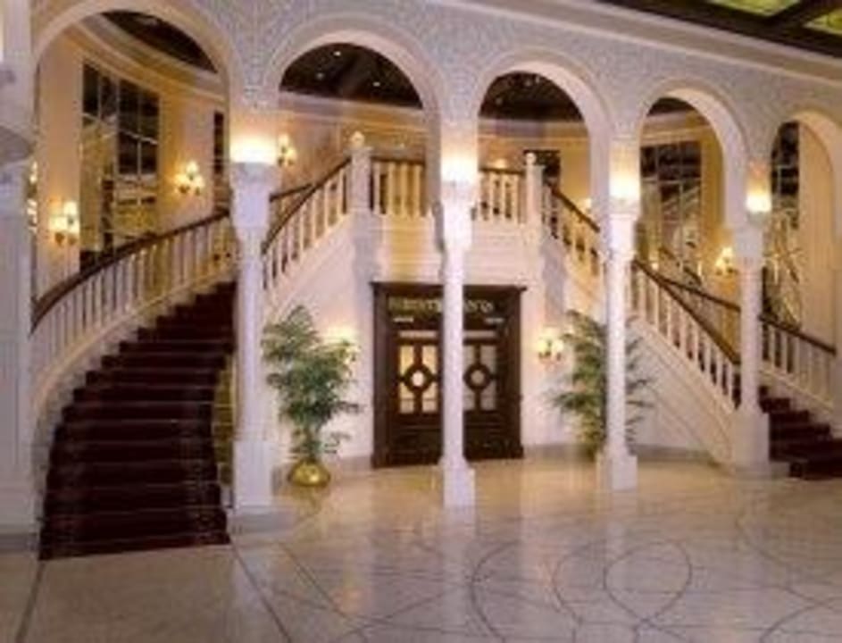 Eingangshallo Hotel Cavallino Bianco Family Spa Grand Hotel