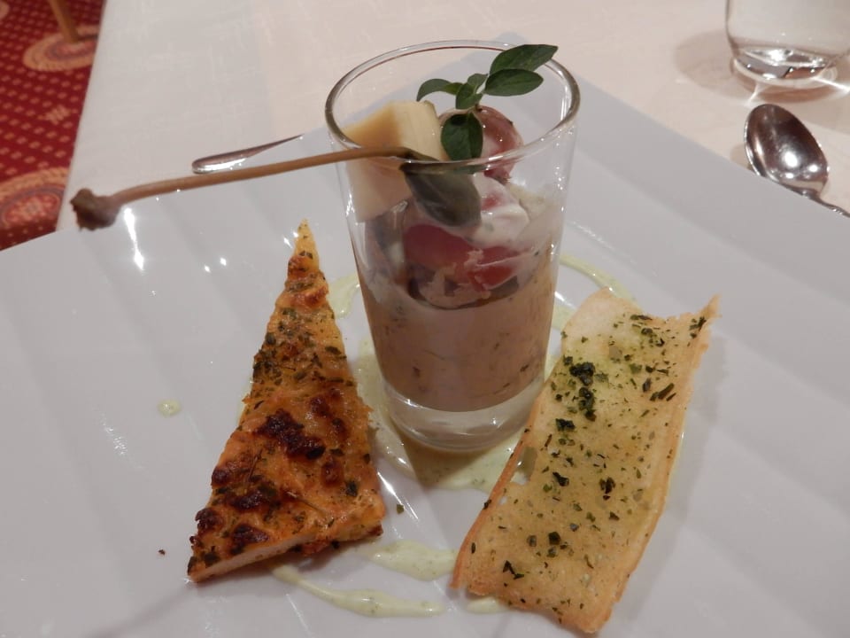 "Vorspeise" Hotel Alpen Royal (Jerzens) • HolidayCheck ...