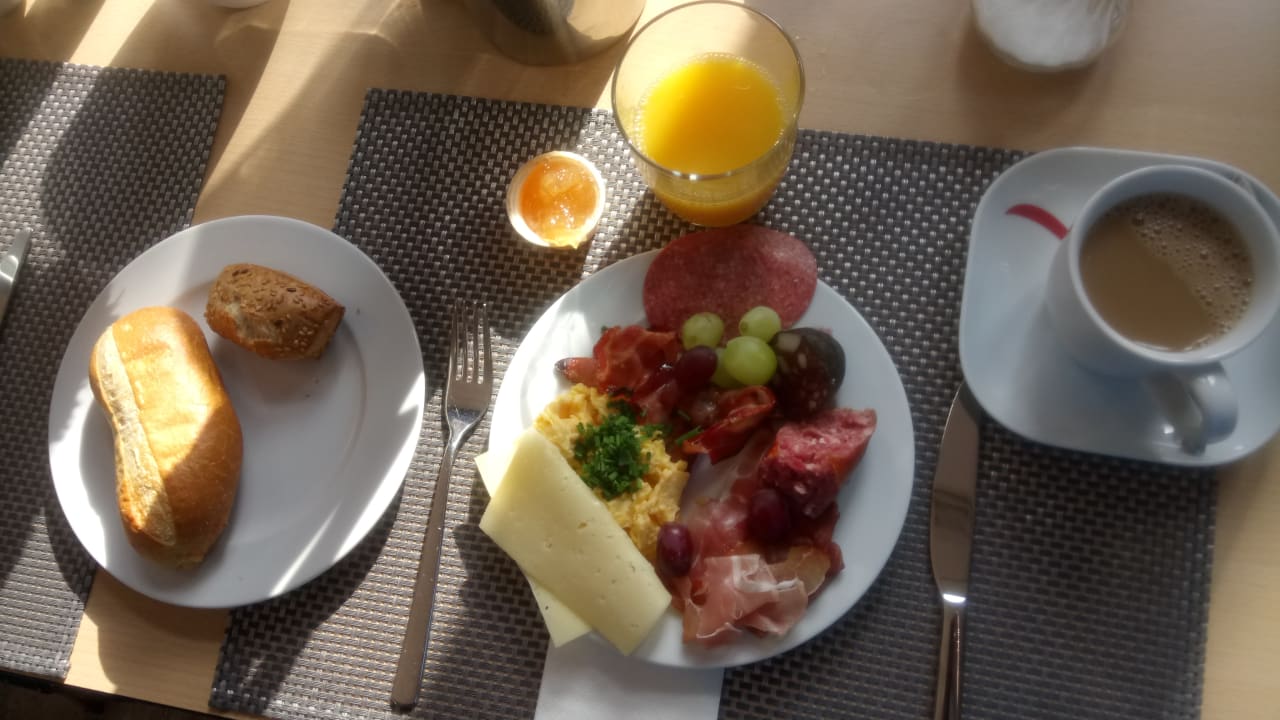 Mega TRYP by Wyndham Halle