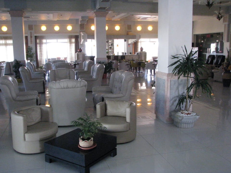 Lobby Hotel Gaia Palace
