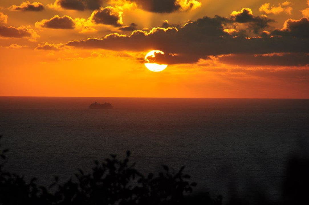 Ausblick vom Balkon  aufs Meer Hotel Paradiso Terme Resort & SPA