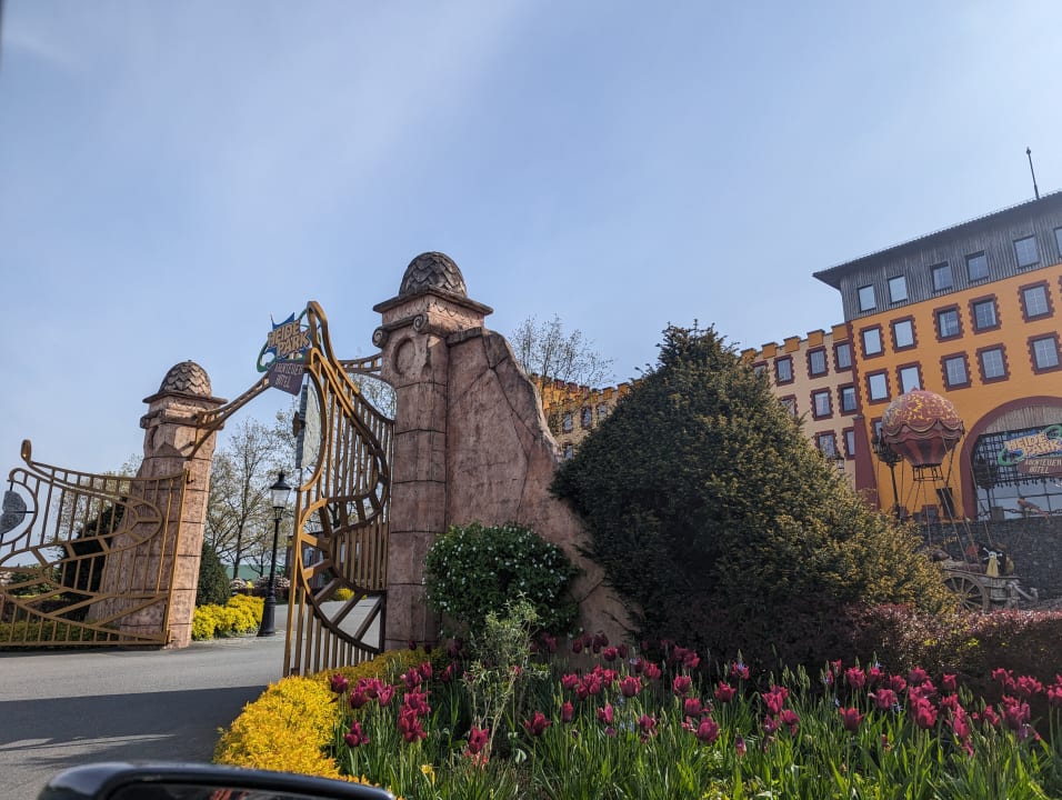 Außenansicht Heide Park Abenteuerhotel